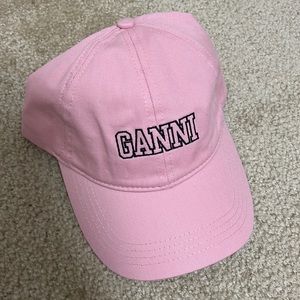 Ganni LILAC EMBROIDERED LOGO CAP